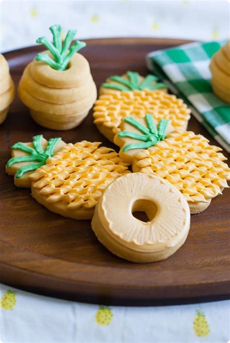 Gucci pineapple cookies